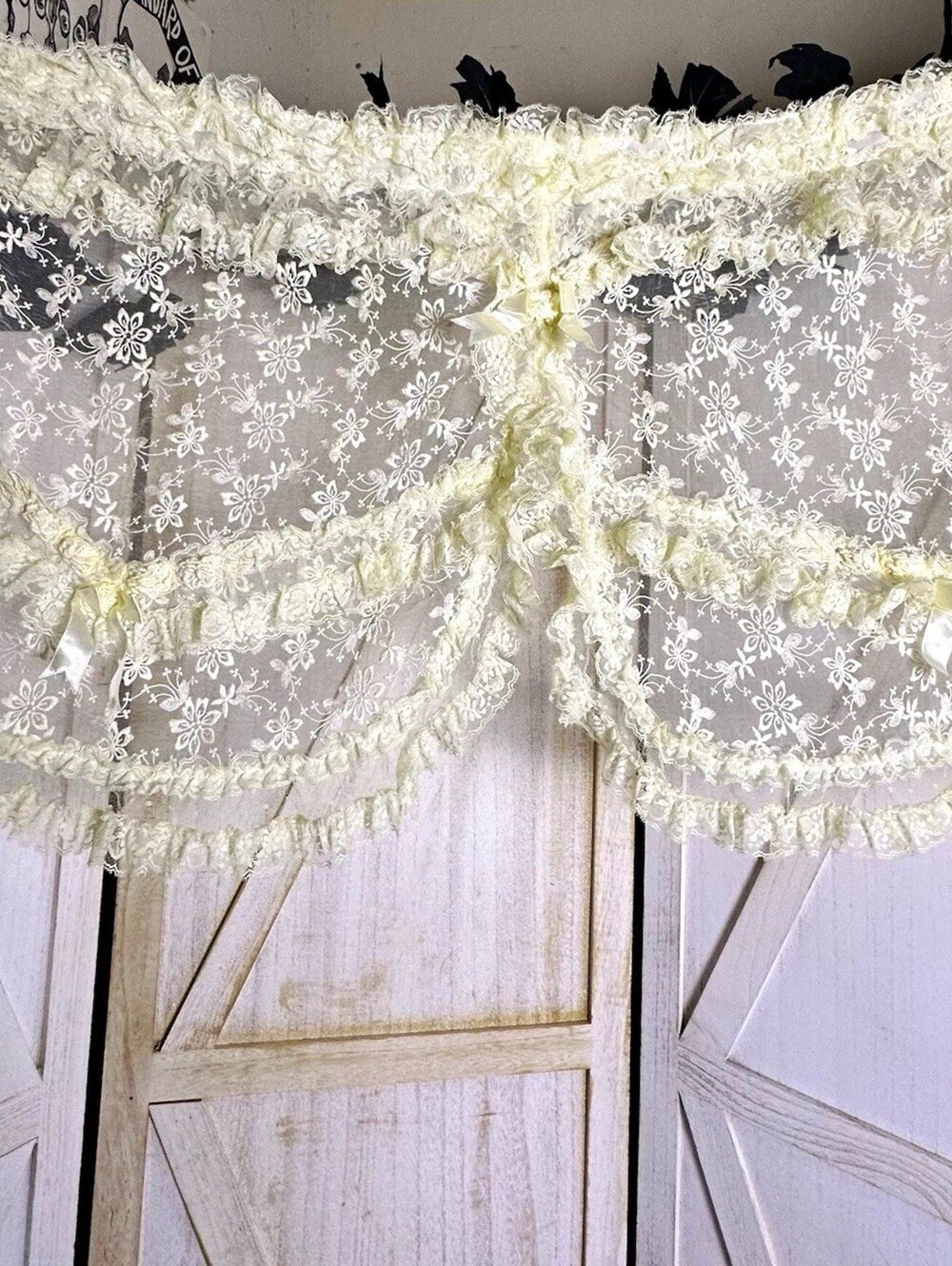 Vintage cream Lace curtain Valance home decor coquette Shabby Chic 36x19